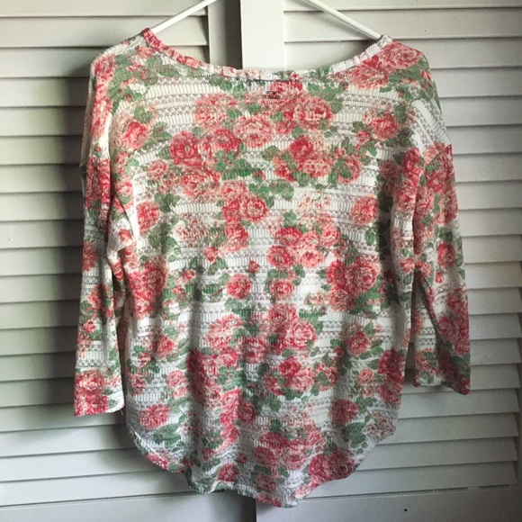 Rose Lace Top | Almost Famous - Picture 2 of 3